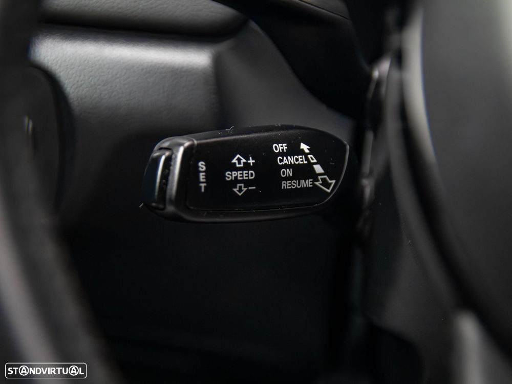 Audi Q3 2.0 TDI S-line - 23