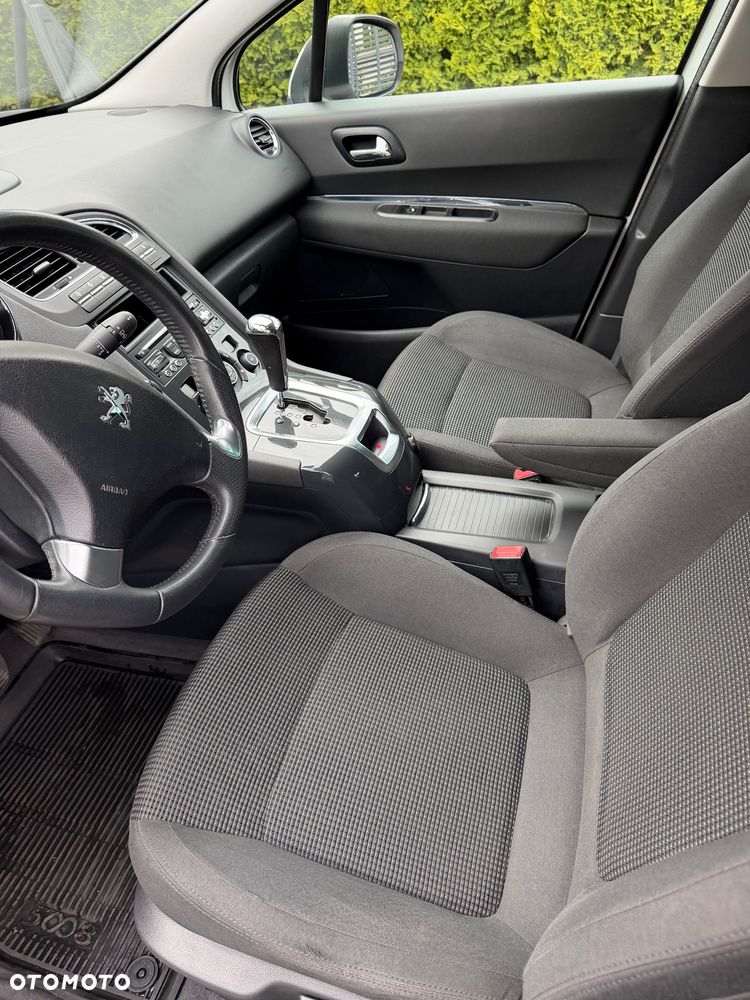 Peugeot 5008 2.0 HDi Allure 7os - 8