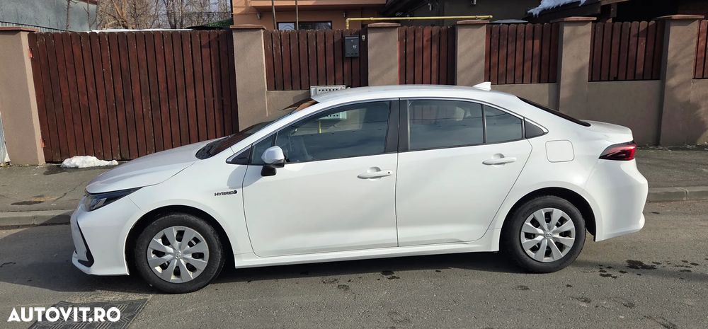 Toyota Corolla 1.8 HSD Business - 8