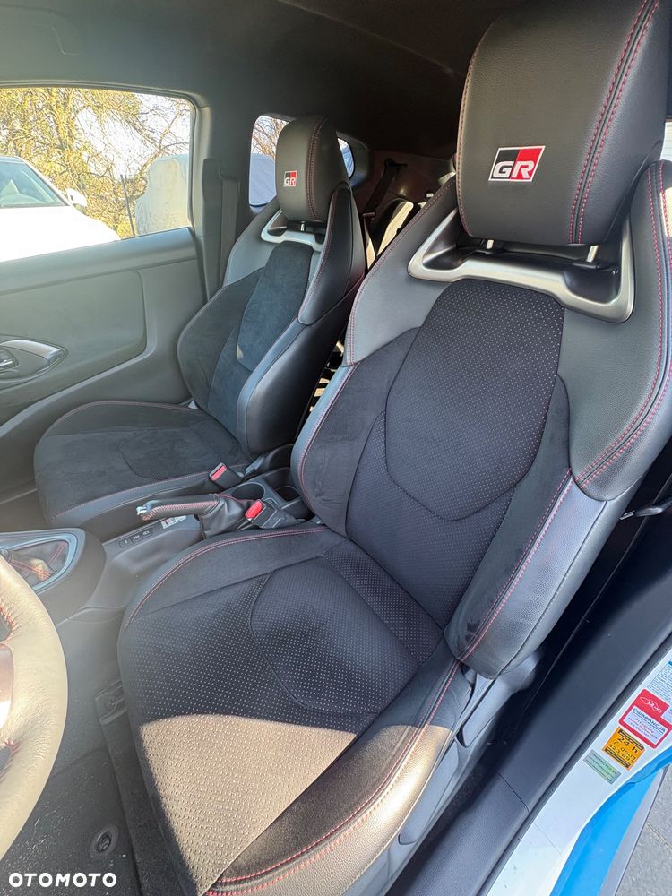 Toyota Yaris - 17