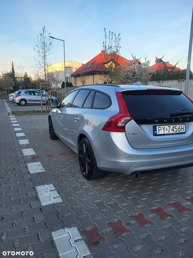 Volvo V60 D2 - 4