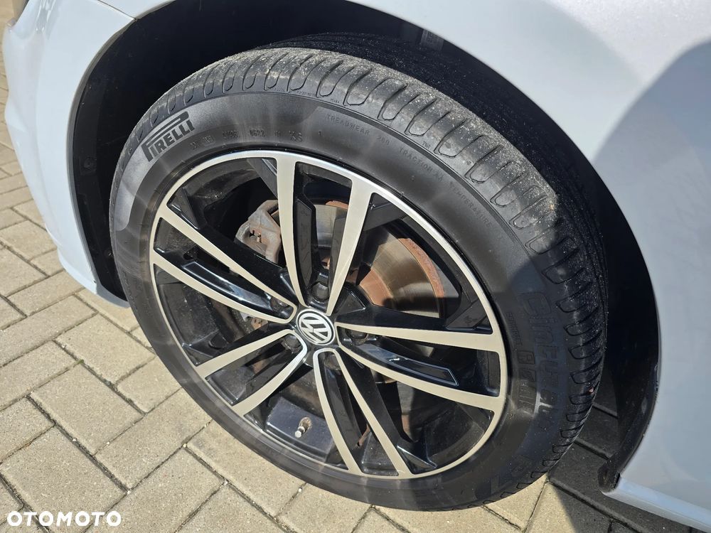 Volkswagen Golf - 17