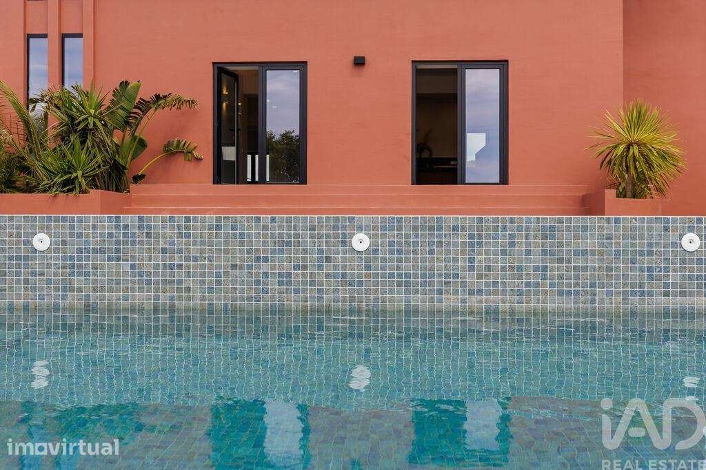 Casa / Villa T5 em Charneca de Caparica e Sobreda de 275 m2 - Grande imagem: 4/40