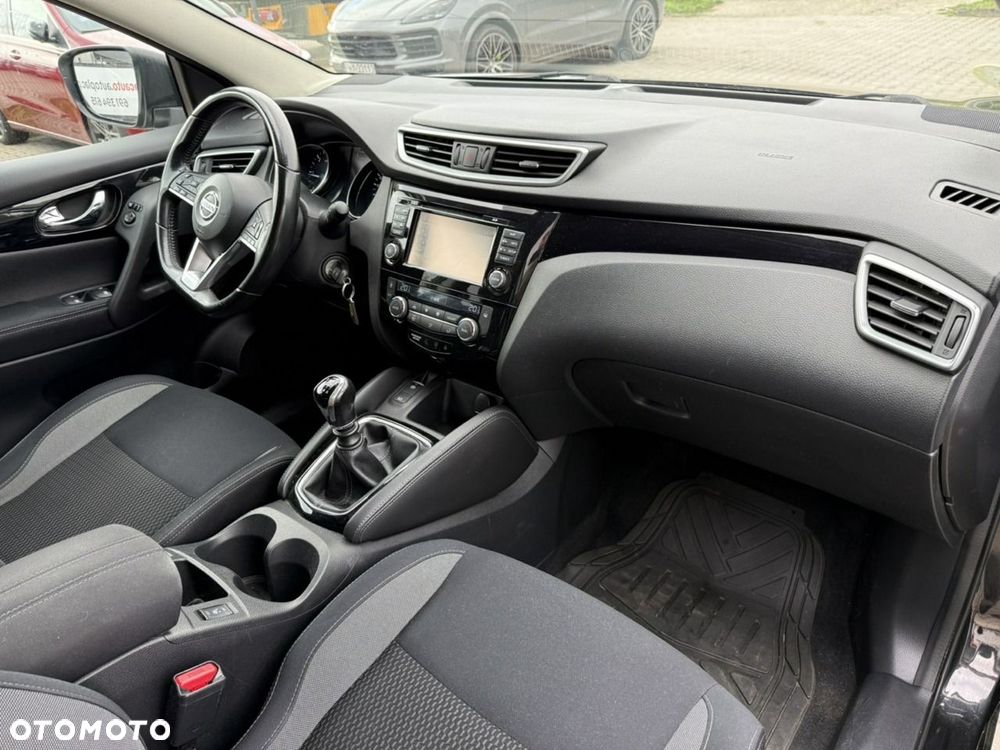 Nissan Qashqai 1.5 dCi Visia - 12