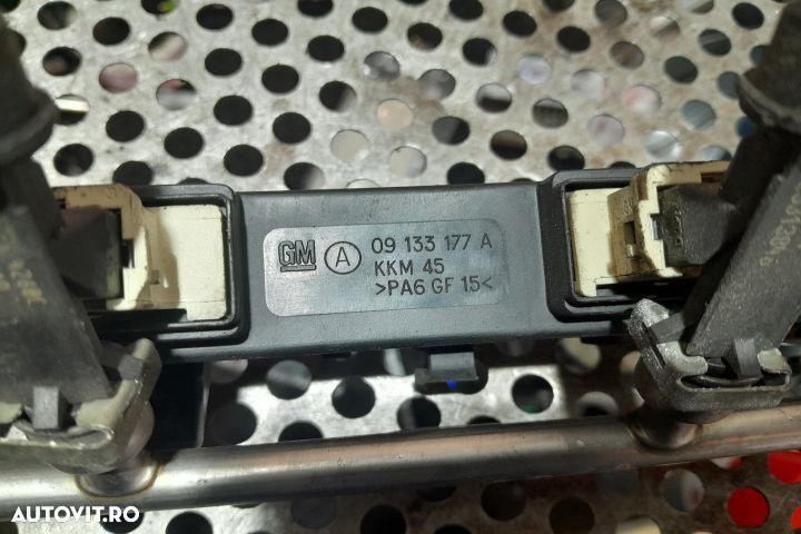 Rampa injectoare 09133177A Opel Vectra B [1995 - 1999] wagon 5-usi 1. - 4