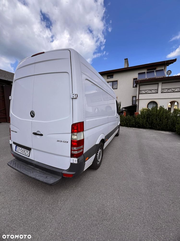 Mercedes-Benz Sprinter - 4