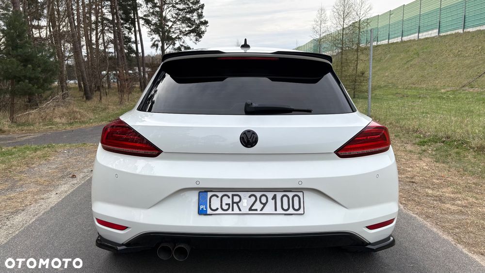 Volkswagen Scirocco 2.0 TDI Blue Motion Technologie Club - 18