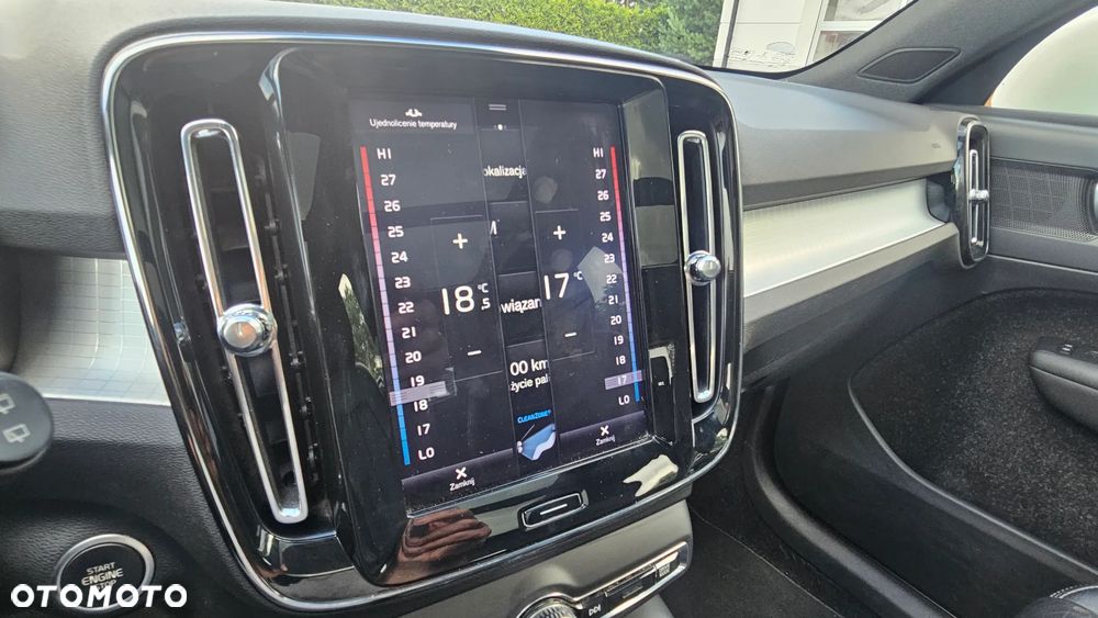 Volvo XC 40 - 24