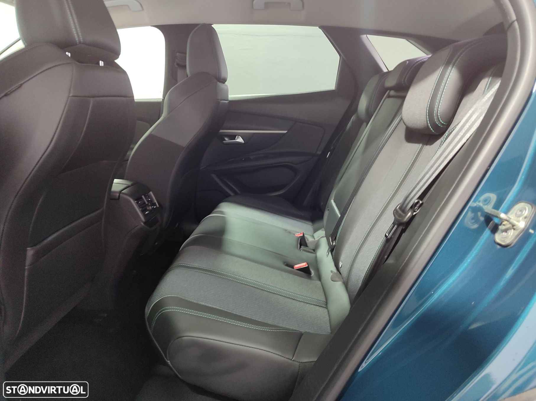 Peugeot 3008 1.5 BlueHDi Allure EAT8 - 14