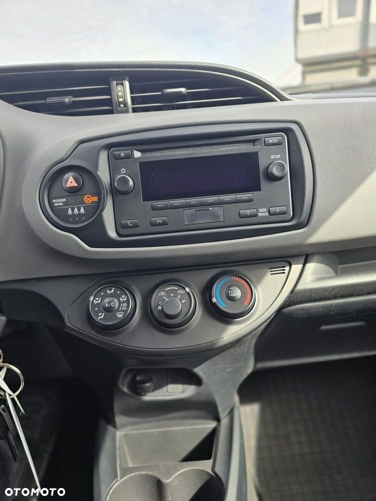 Toyota Yaris - 11