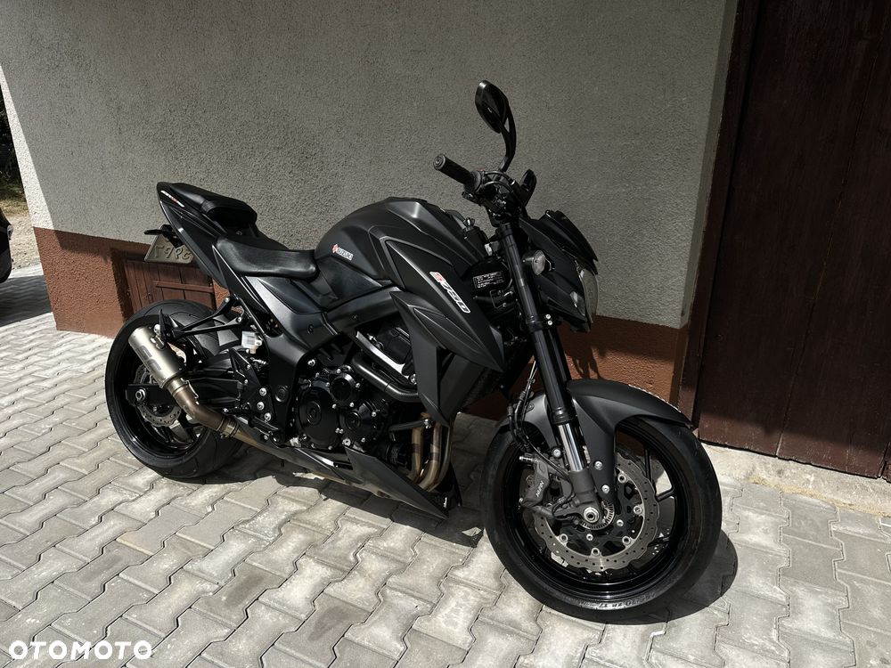 Suzuki GSX - 31