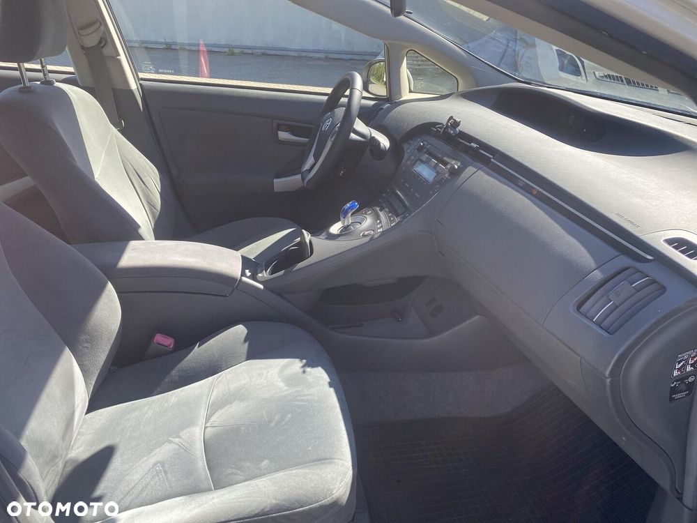 Toyota Prius 1.8 HSD Luna - 13