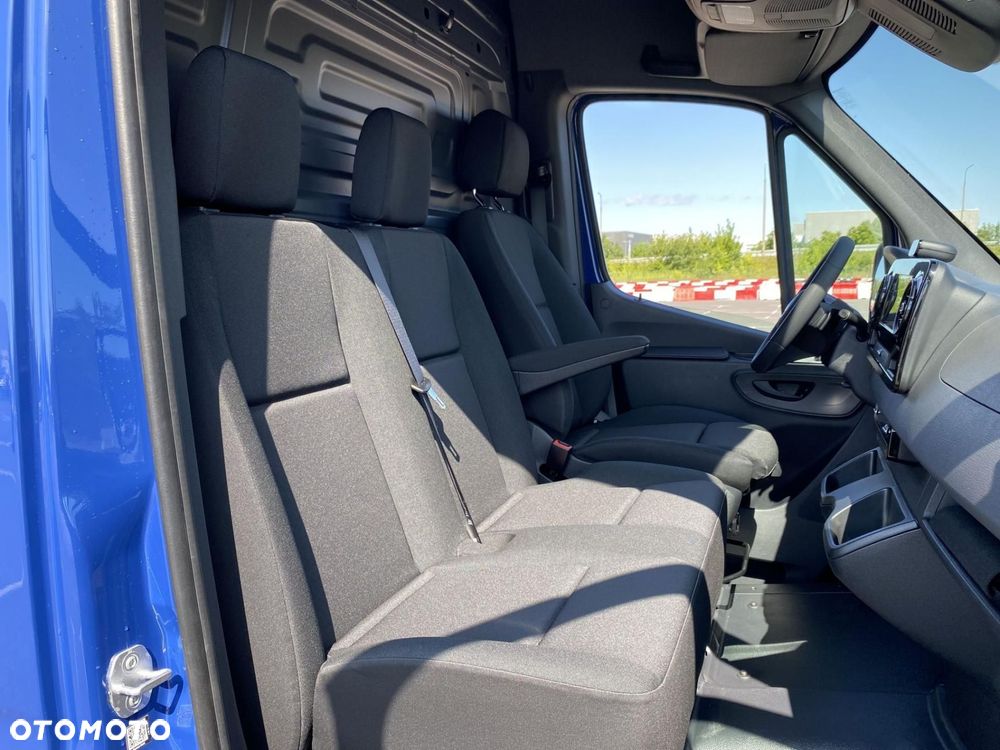 Mercedes-Benz Sprinter - 18