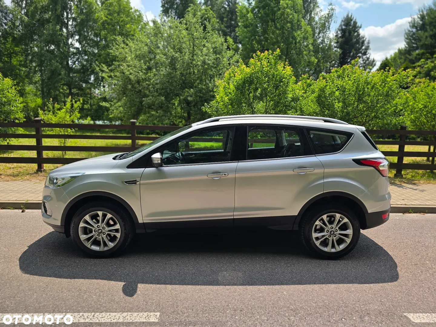 Ford Kuga 2.0 TDCi 2x4 Titanium - 7
