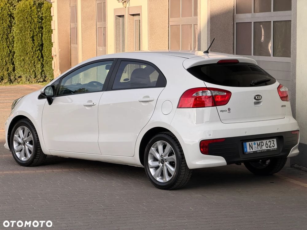 Kia Rio 1.4 ISG Uefa Euro 2016 - 8