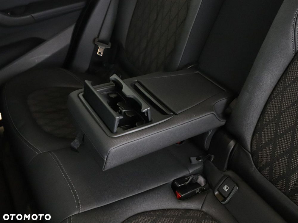 BMW X1 xDrive20d xLine - 35