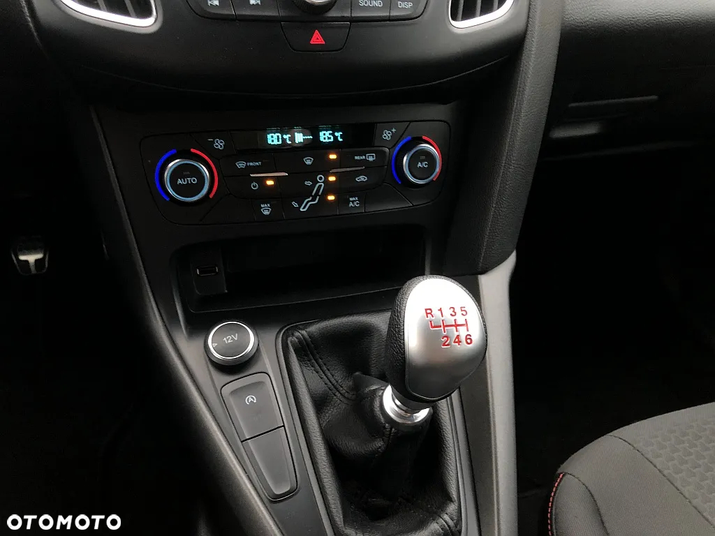 Ford Focus 1.5 EcoBoost ST-Line ASS - 20