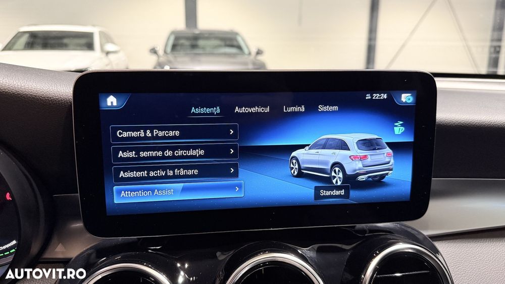 Mercedes-Benz GLC 300 e 4Matic 9G-TRONIC - 34