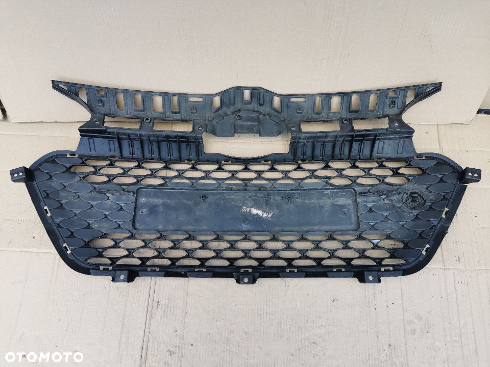 ATRAPA GRILL HYUNDAI I20 II 86569-C8010 - 2