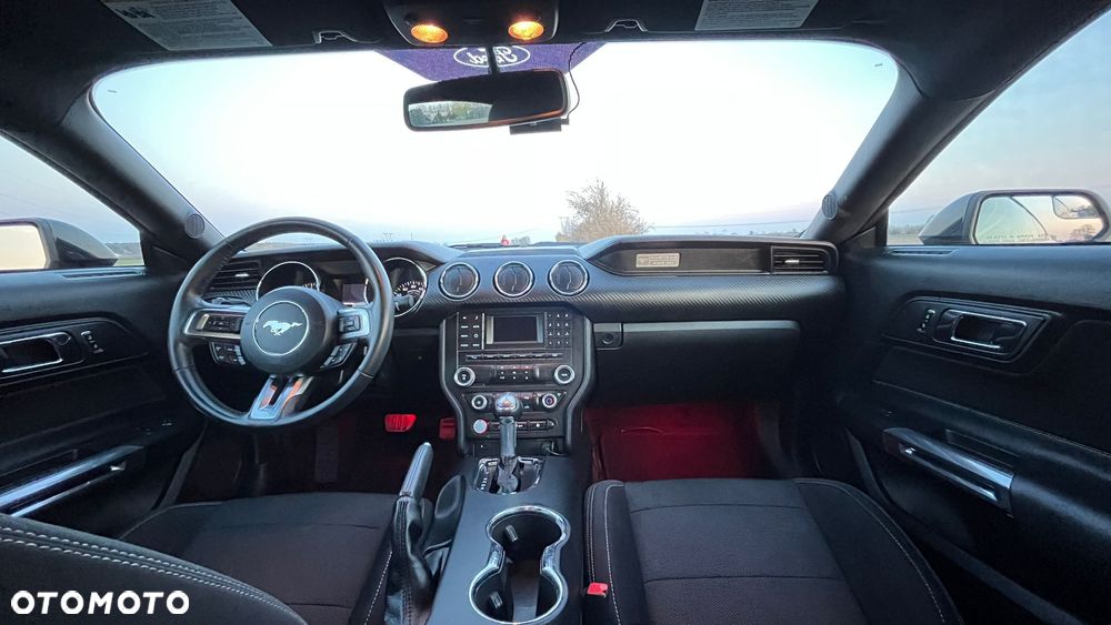 Ford Mustang 3.7 V6 - 10