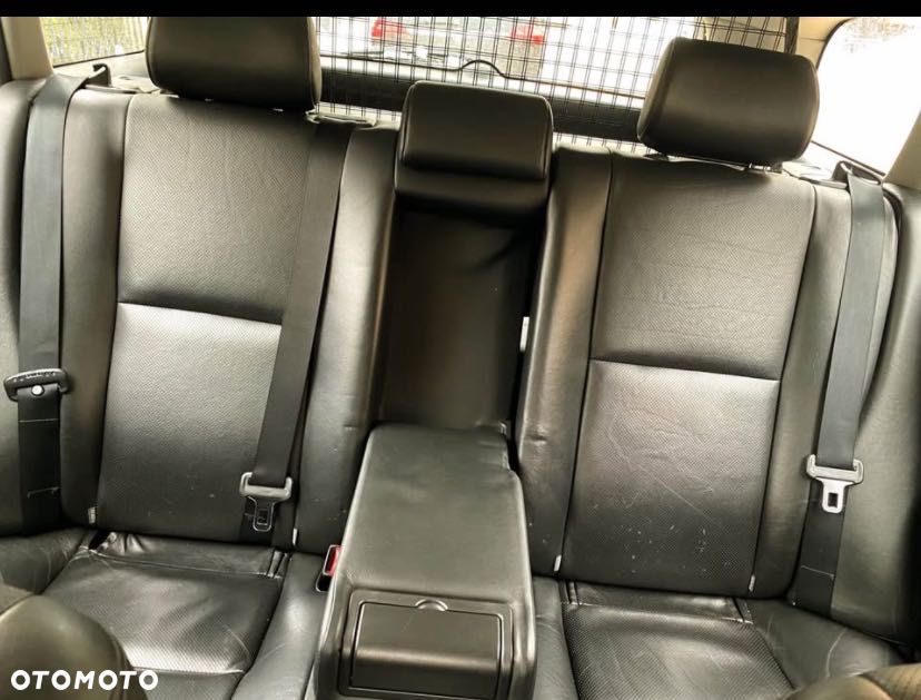 Toyota Avensis - 7