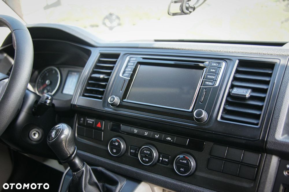 Volkswagen Transporter - 22