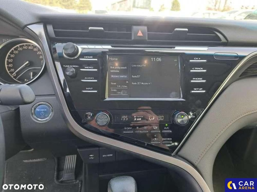 Toyota Camry - 23