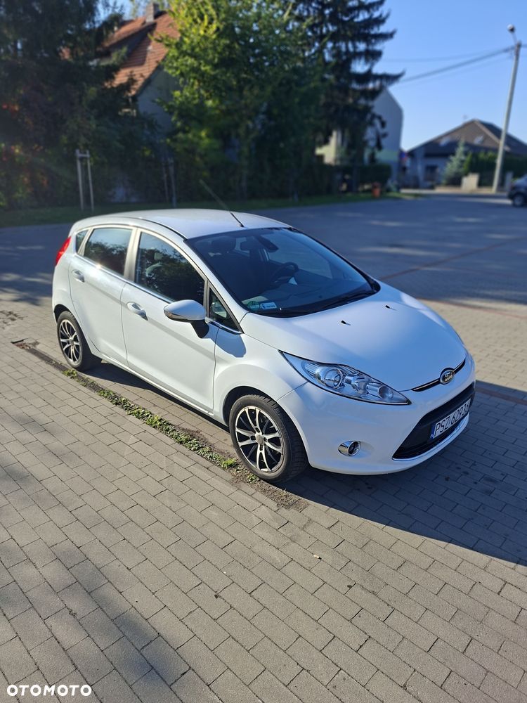Ford Fiesta 2010 photo 5