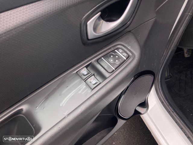 Renault Clio Sport Tourer 0.9 TCE Confort - 23