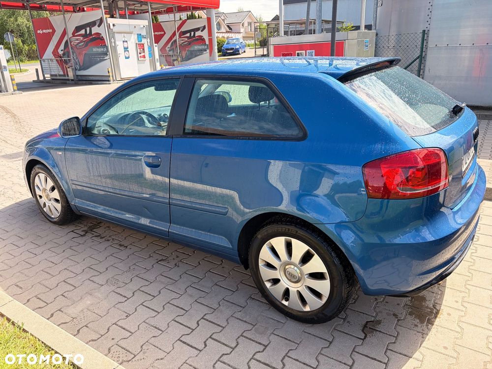 Audi A3 3-drzwiowe 2.0 TDI Ambiente - 4