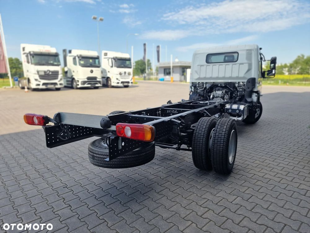 FUSO Canter 9C18 4x2 AMT - 5