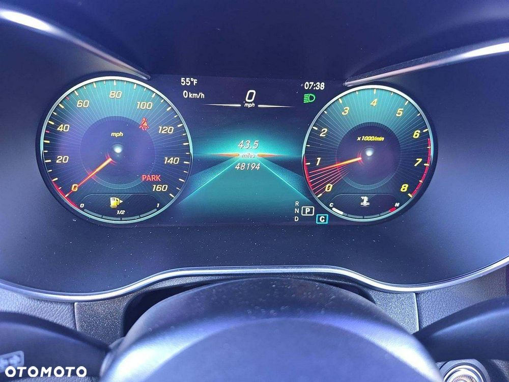 Mercedes-Benz GLC 300 4Matic 9G-TRONIC AMG Line - 6