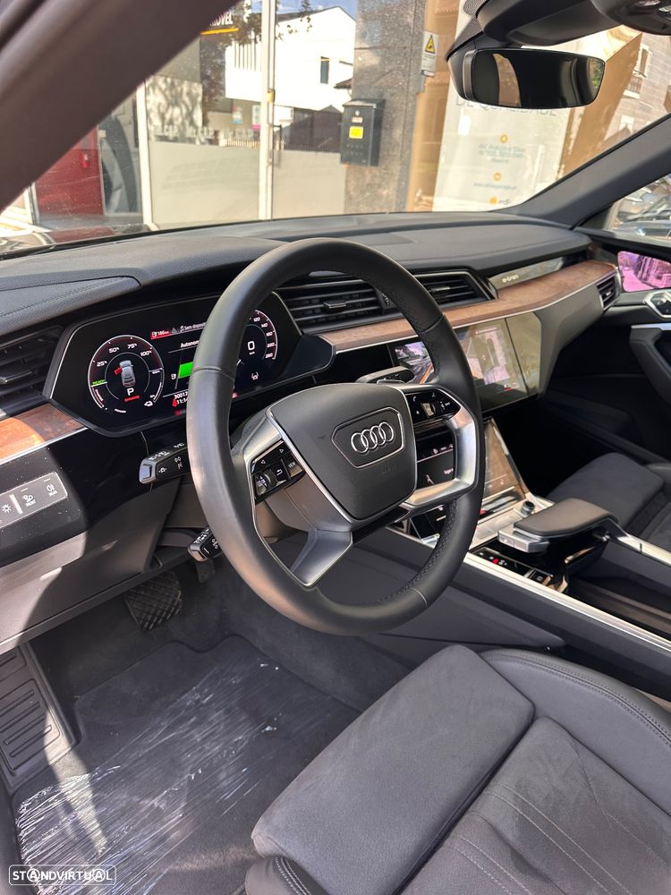 Audi e-tron Sportback - 11