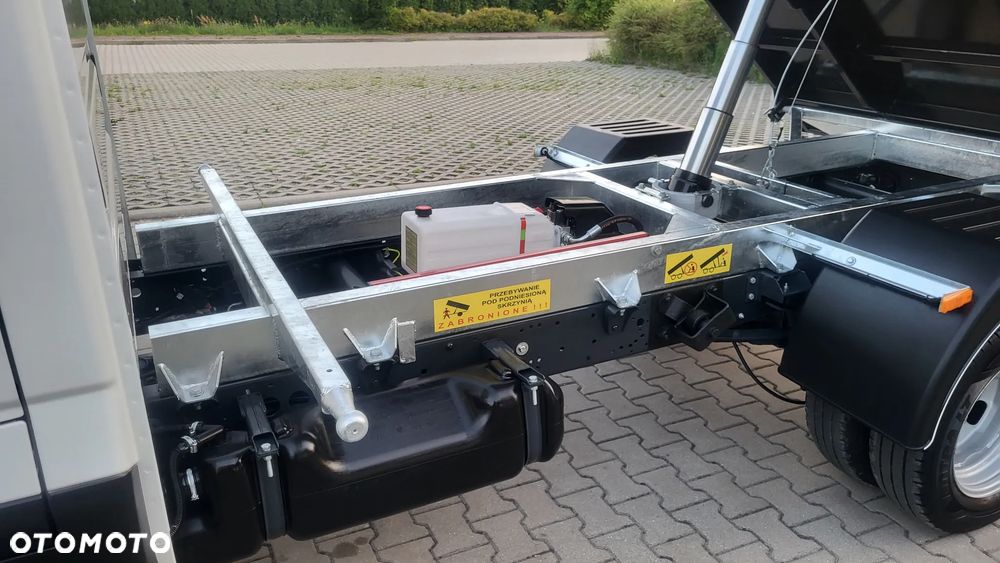 Iveco Daily 35c150 / 50c150/ 3.0 150 km / wywrotka / kiper 3 stronny/ - 28