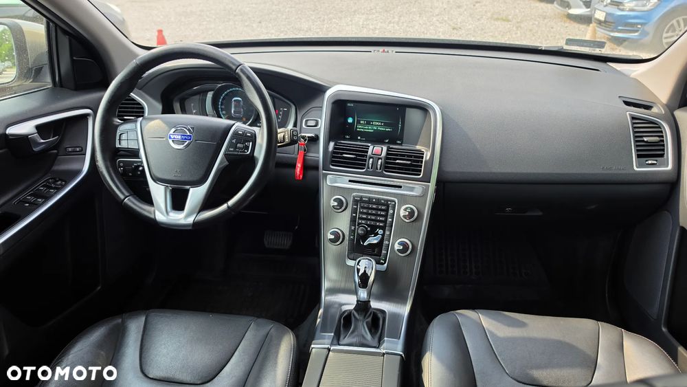 Volvo XC 60 D4 Drive-E Ocean Race - 12