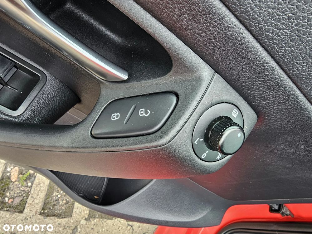 Volkswagen Polo 1.6 TDI Highline - 28