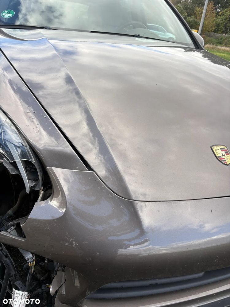 Porsche Cayenne 2012 photo 4