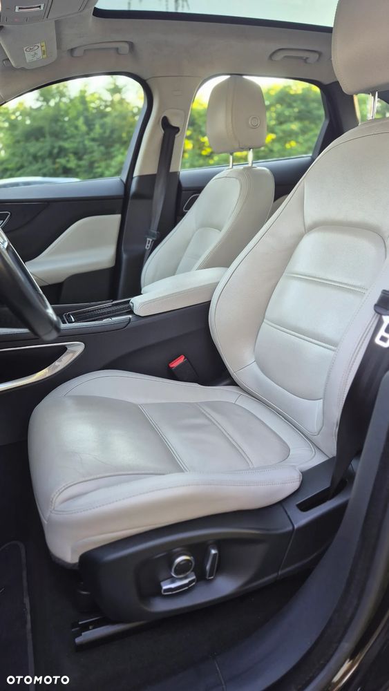 Jaguar F-Pace 2.0 i4D AWD Prestige - 9