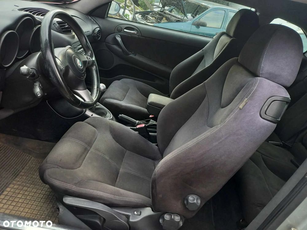 części Alfa Romeo GT  1.8 benzyna  coupe 2005r - 9