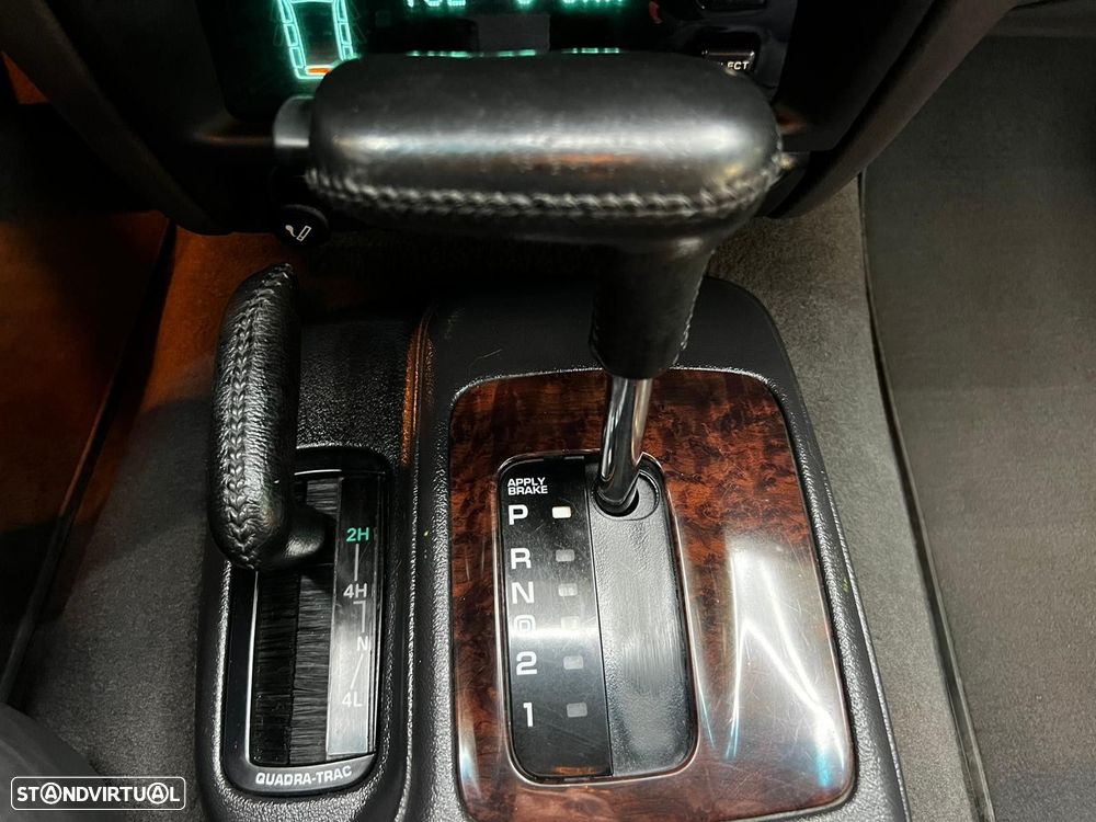 Jeep Grand Cherokee - 27