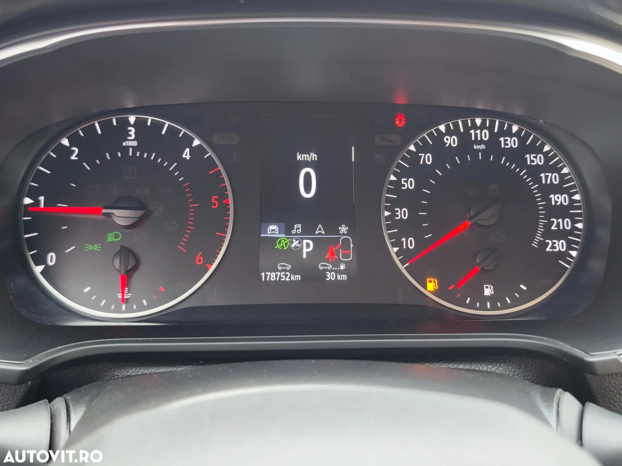 Renault Megane Grandtour BLUE dCi 115 EDC BUSINESS EDITION - 14