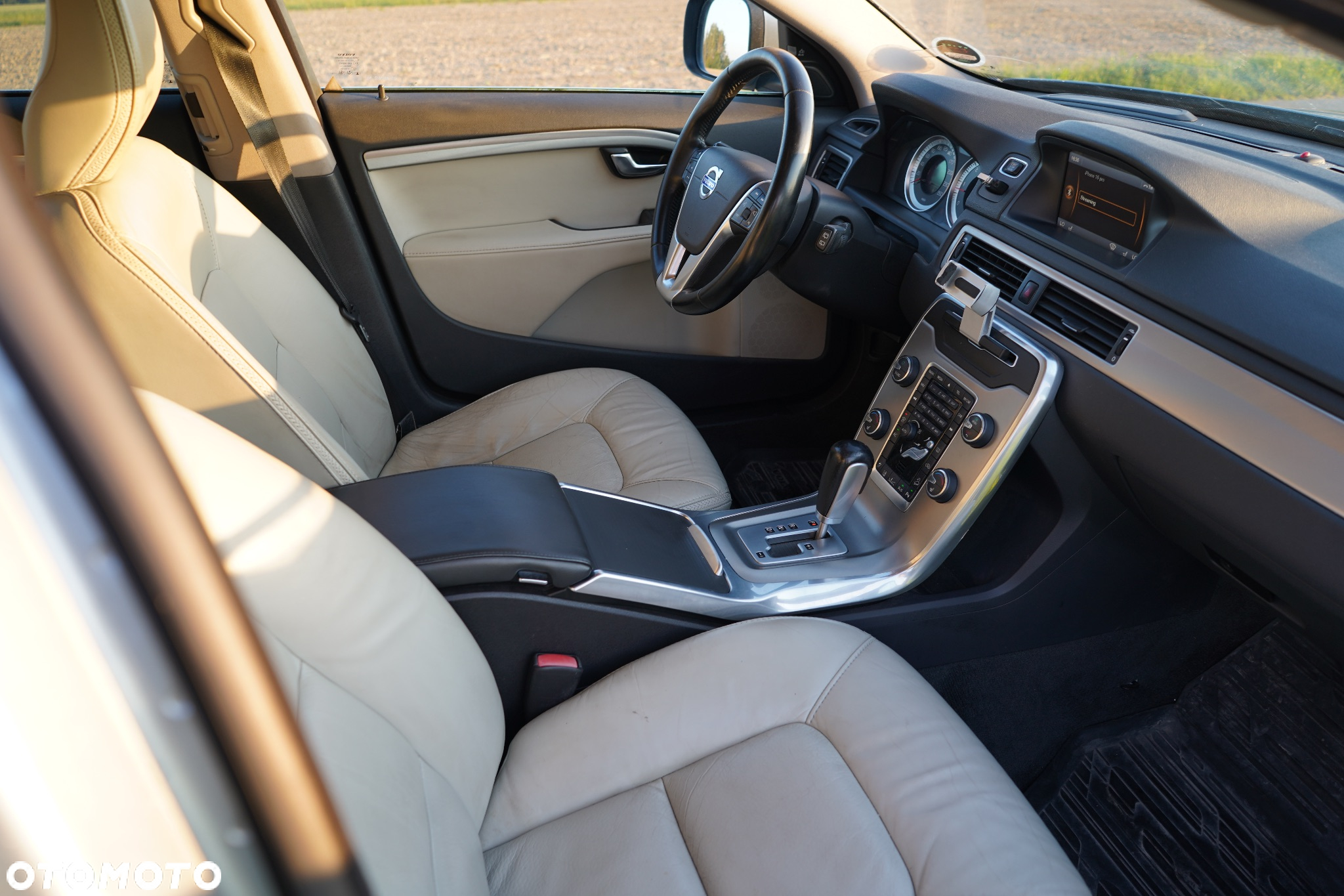 Volvo XC 70 D5 AWD Summum - 8