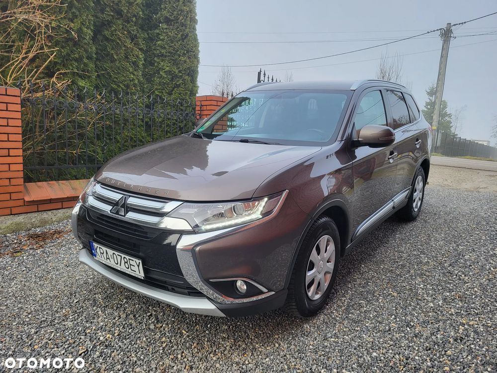 Mitsubishi Outlander - 1