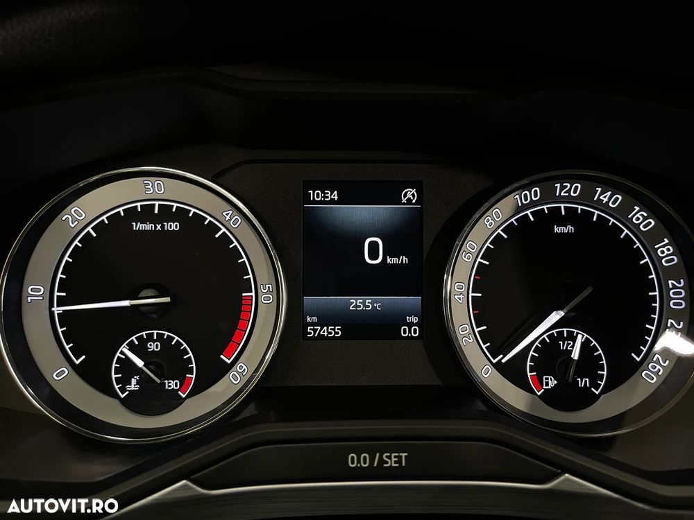 Skoda Superb 2.0 TDI Ambition - 26