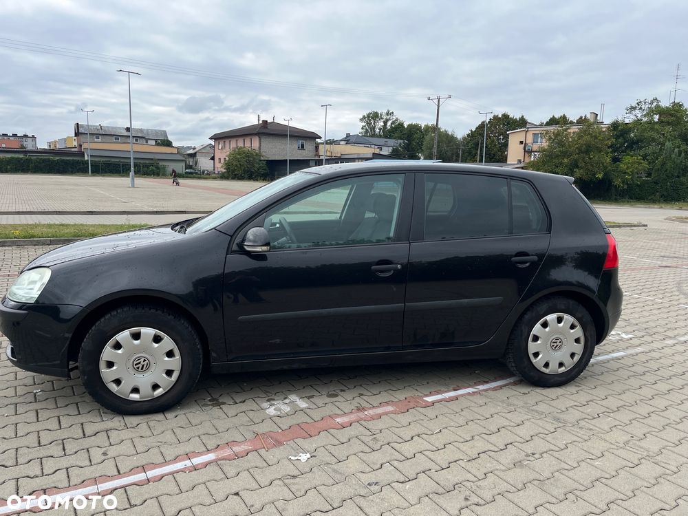 Volkswagen Golf - 1