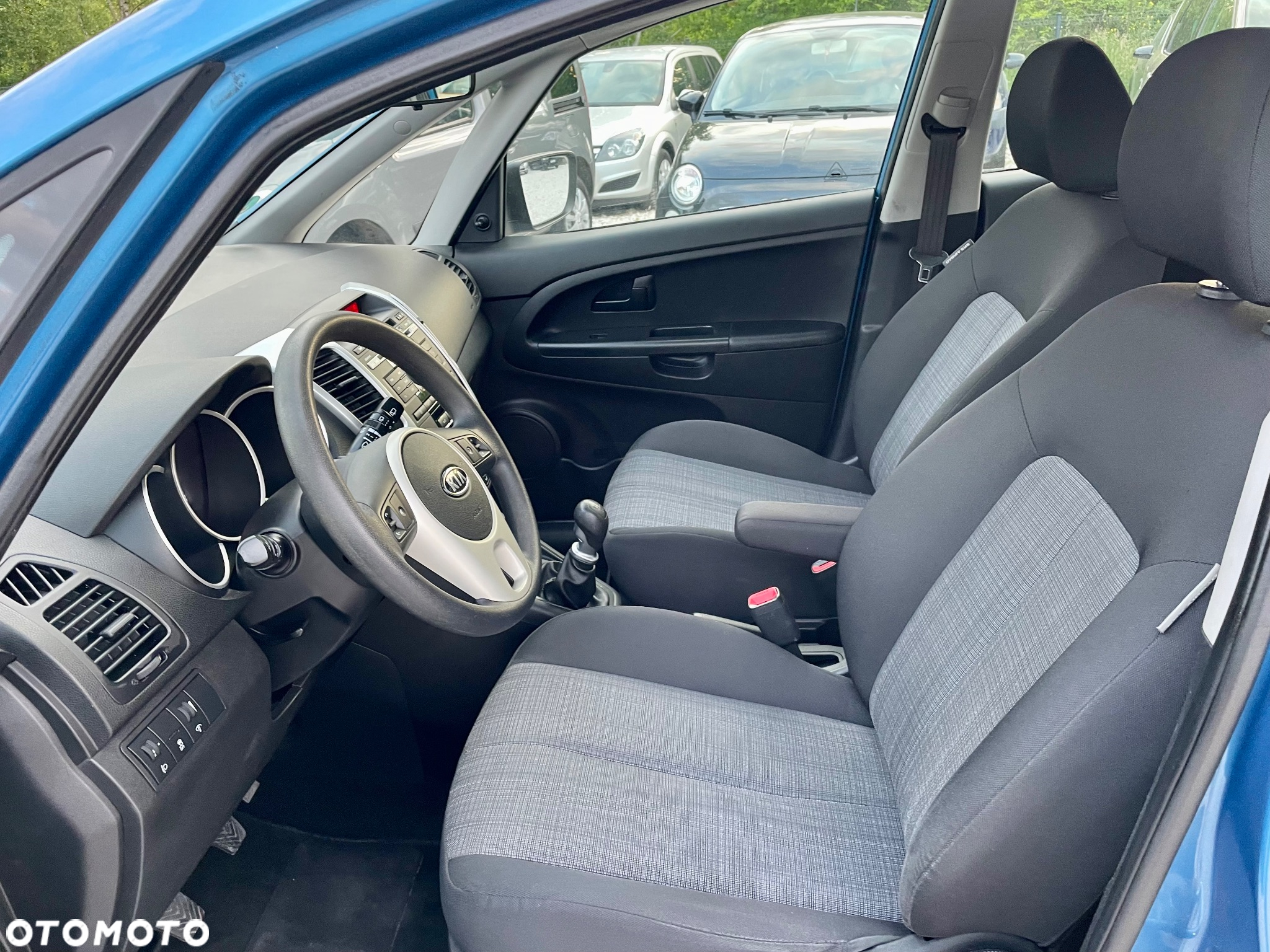 Kia Venga 1.4 CVVT Vision - 24