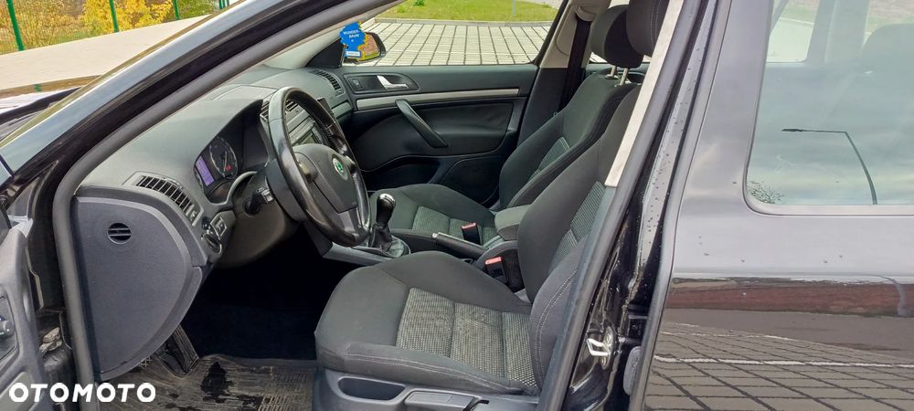 Skoda Octavia 1.6 FSI Ambiente - 3