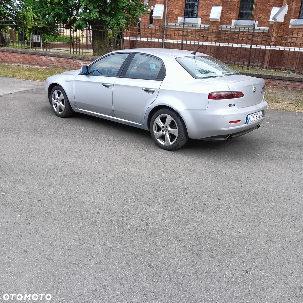 Alfa Romeo 159 - 2