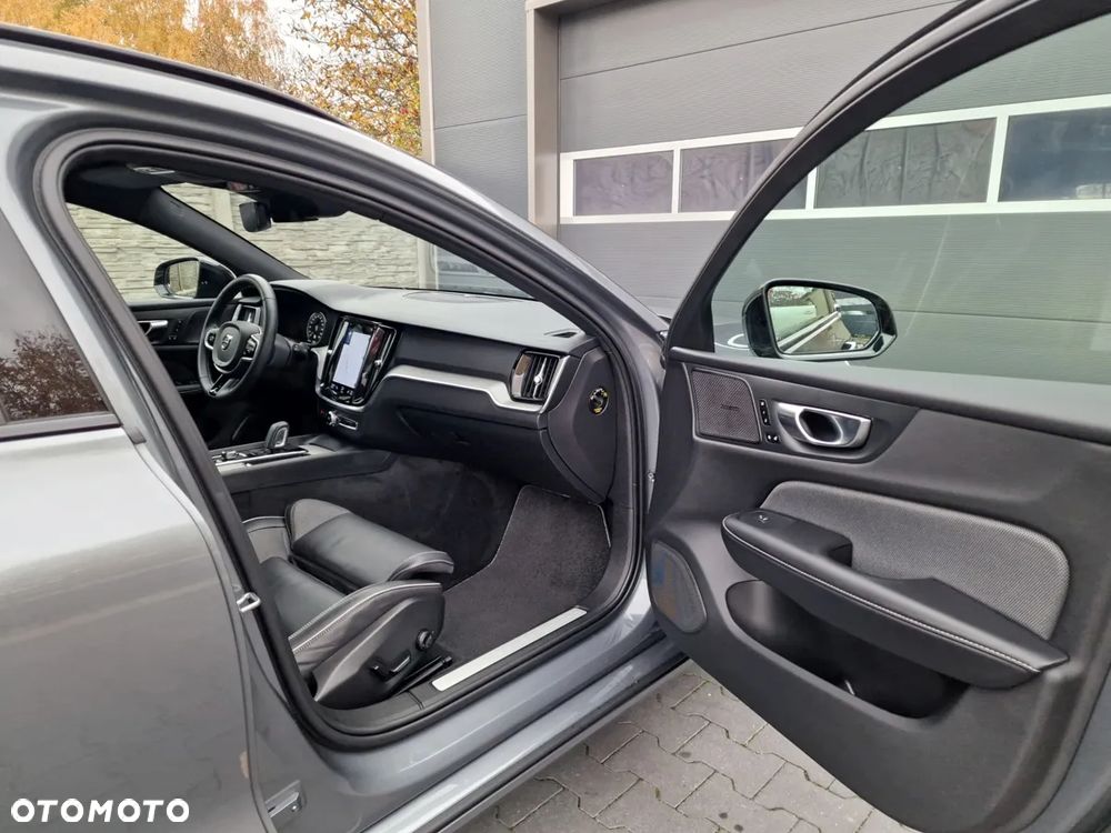 Volvo V60 B4 D Geartronic RDesign - 25