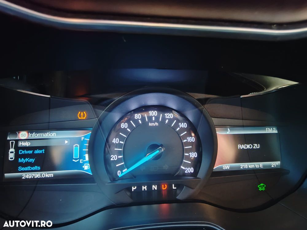Ford Mondeo 2.0 HEV Vignale - 12